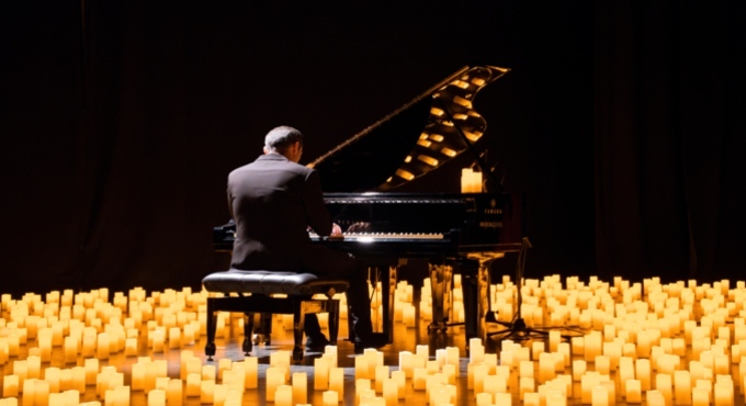 Tributo a Ludovico Einaudi: Piano y Candelas en Sevilla