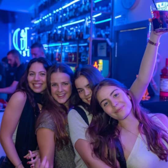Fiesta Beer Pong y VIP Club en Barcelona 2026