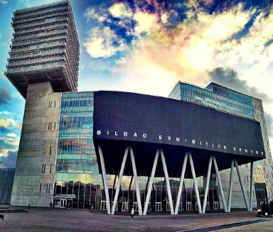 Foto de Bilbao Exhibition Centre (BEC) por Mos Atski